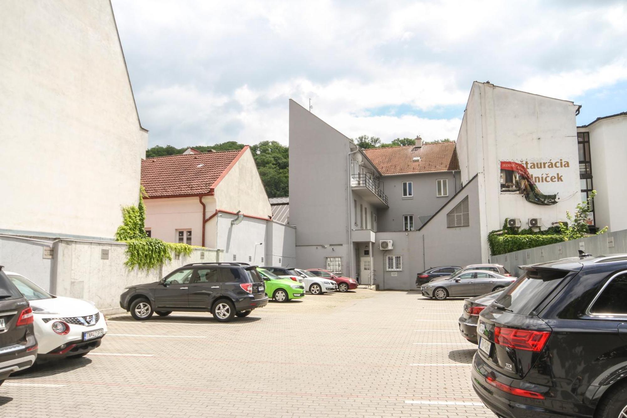 Apartman Vita Deluxe Trenčín المظهر الخارجي الصورة